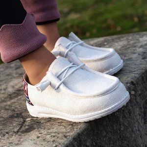 Kids shoes size EU 33. Brand new